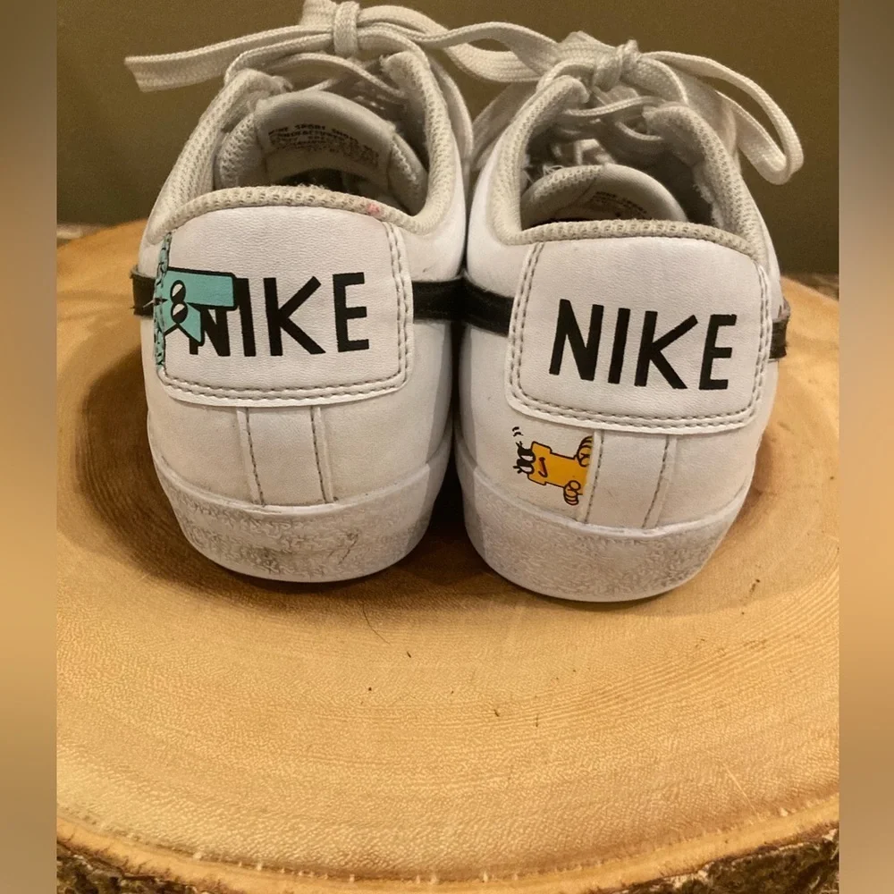 Nike Blazer Low 77 The World Is Your Playground Shoes youth Sz 5.5‎ White